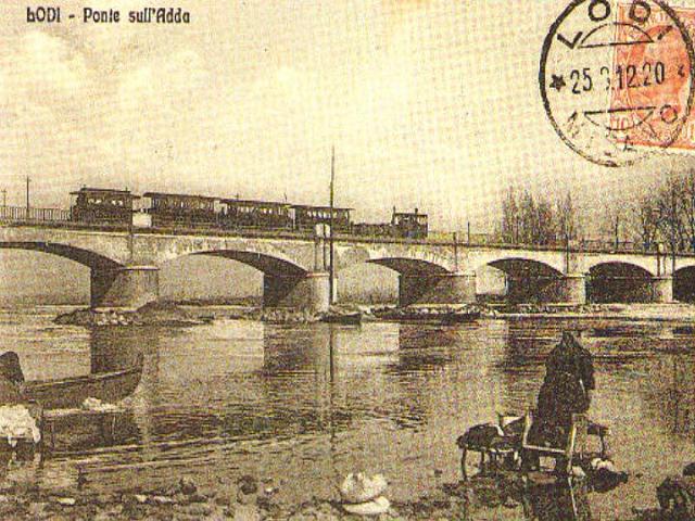 tram sul ponte.JPG